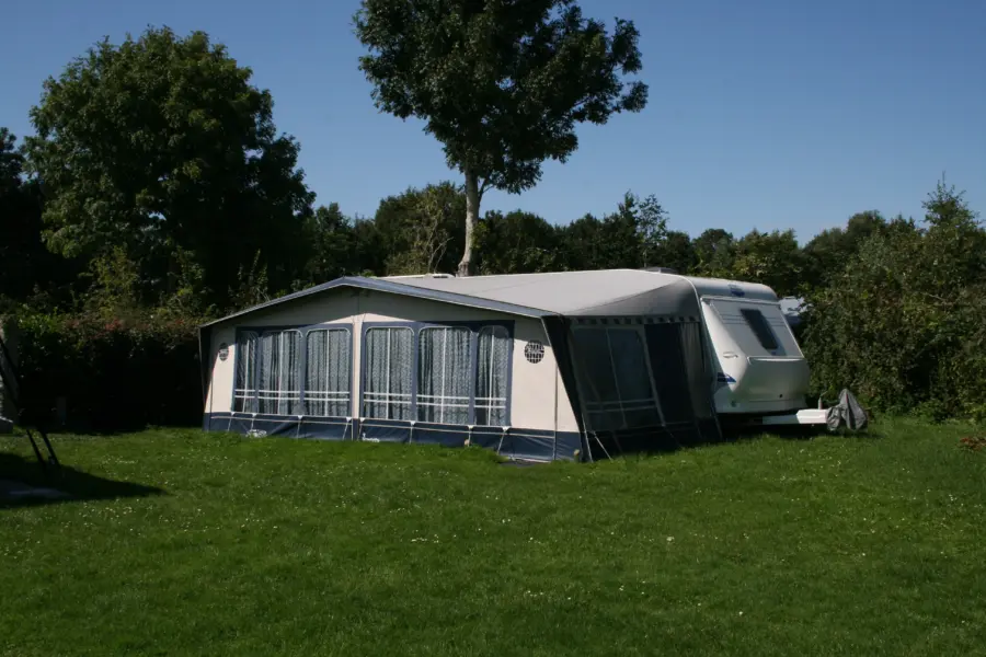Camping tent dicht geen mensen