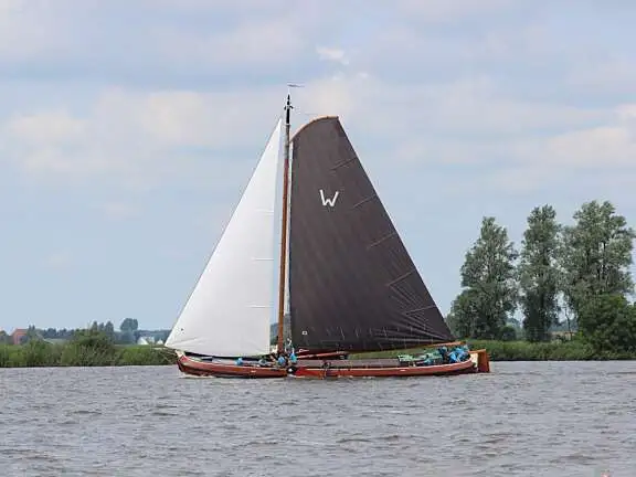 Skutsje Woudsend Aquacamping en Jachthaven de Rakken