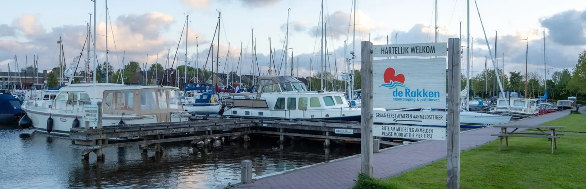 Jachthaven de Rakken aanmeldsteiger