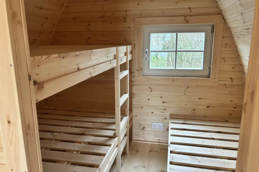 Slaapruimte kampeerpods