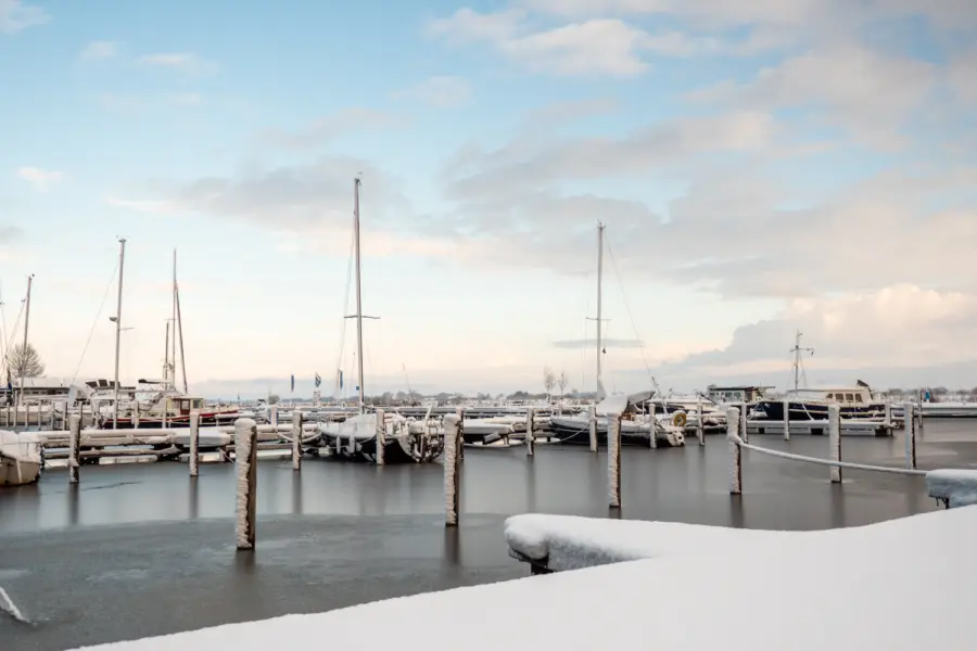 Haven vol sneeuw