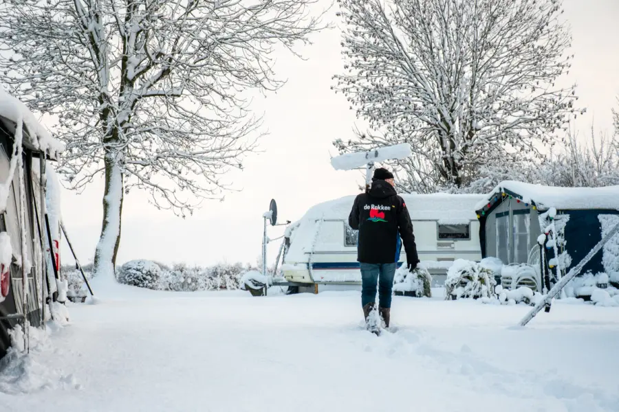Sneeuwschuiven op de Rakken