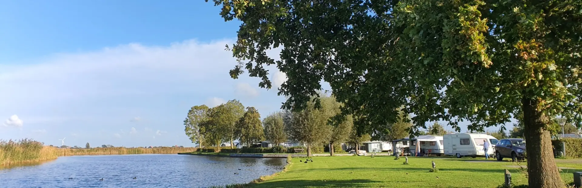 Kamperen aan het water in Friesland De Rakken Woudsend
